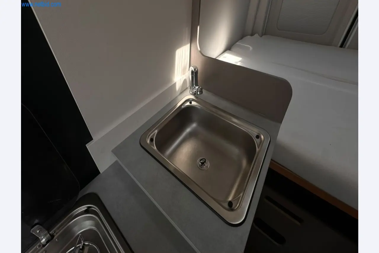 Motorhomes and recreational vehicles, travel trailers, caravan accessories, trucks, office and workshop equipment-19