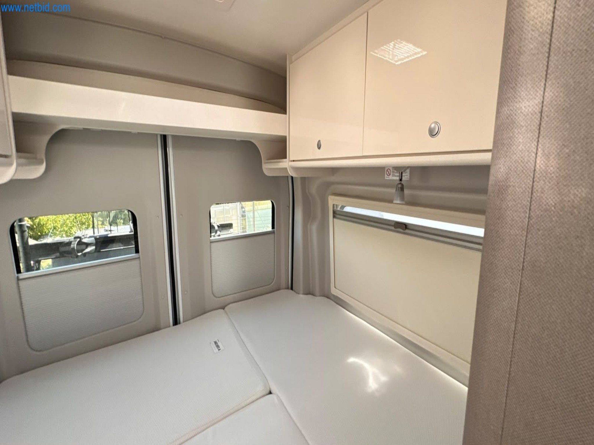 Motorhomes and recreational vehicles, travel trailers, caravan accessories, trucks, office and workshop equipment-20