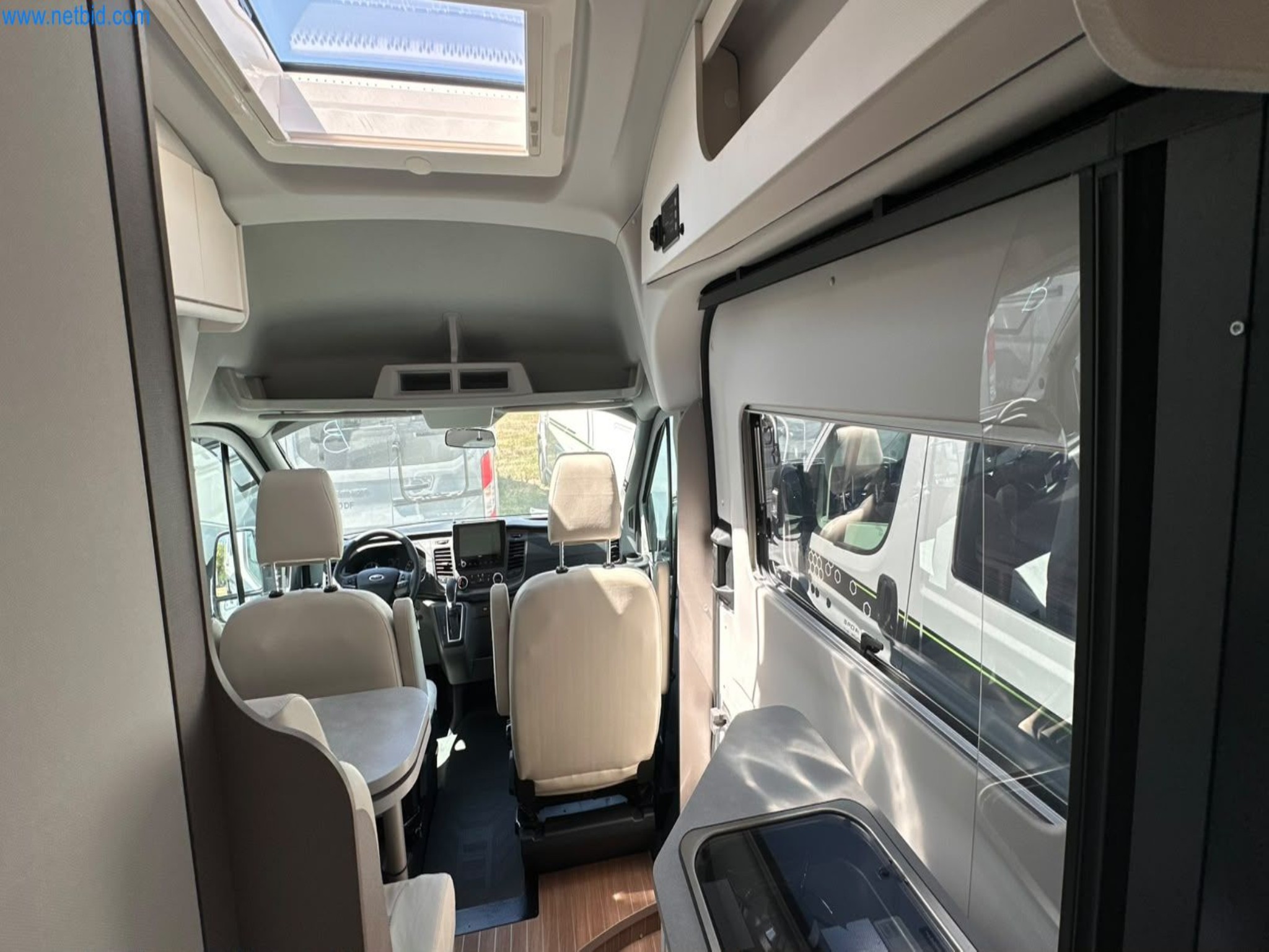 Motorhomes and recreational vehicles, travel trailers, caravan accessories, trucks, office and workshop equipment-6