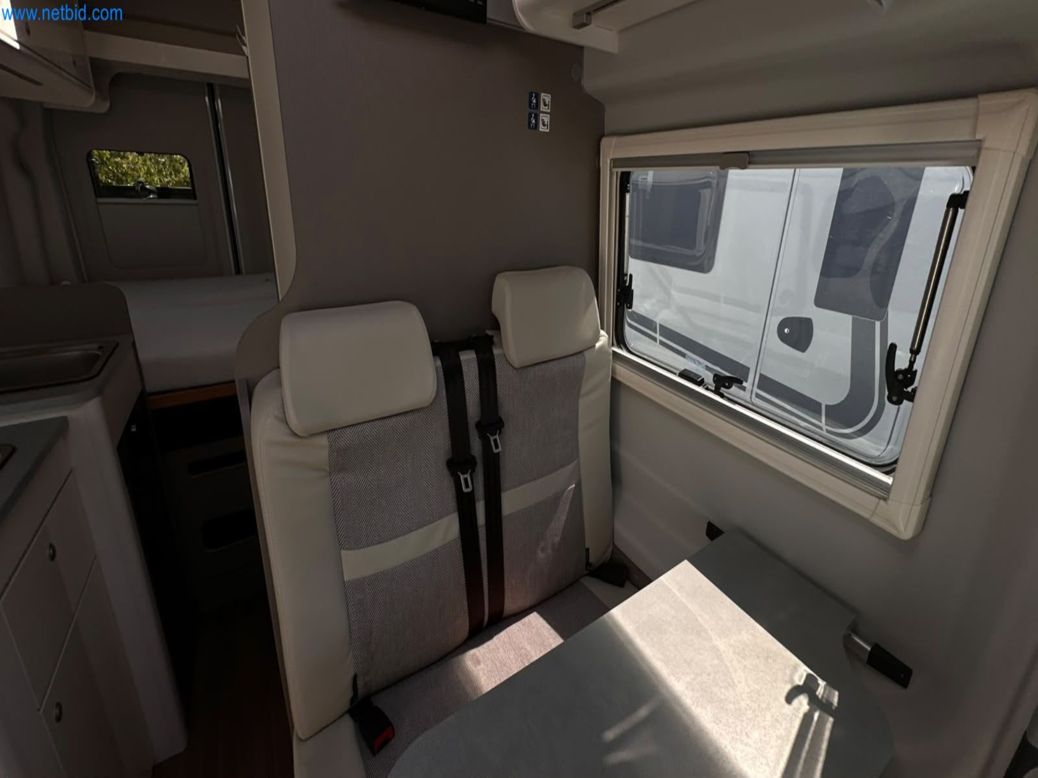 Motorhomes and recreational vehicles, travel trailers, caravan accessories, trucks, office and workshop equipment-9