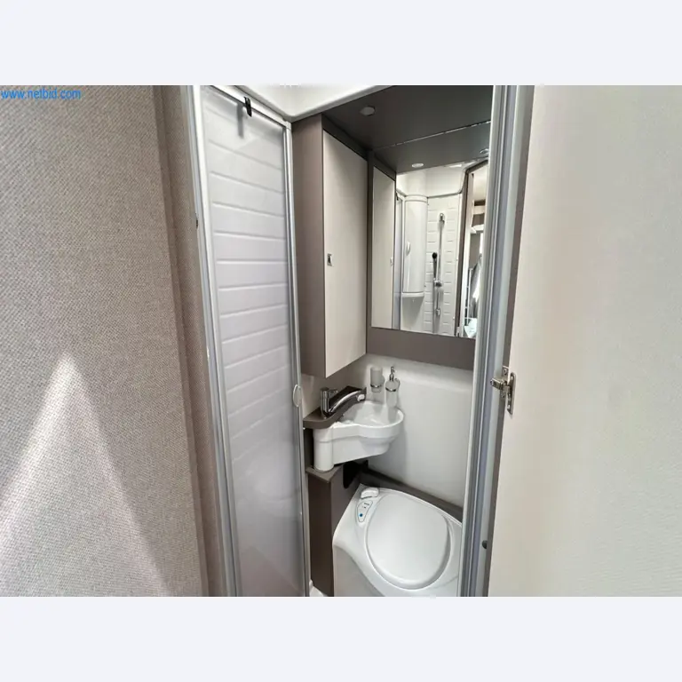 Motorhomes and recreational vehicles, travel trailers, caravan accessories, trucks, office and workshop equipment-11