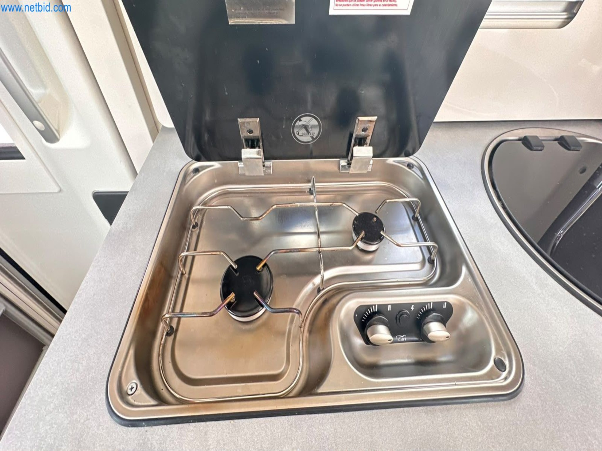 Motorhomes and recreational vehicles, travel trailers, caravan accessories, trucks, office and workshop equipment-14