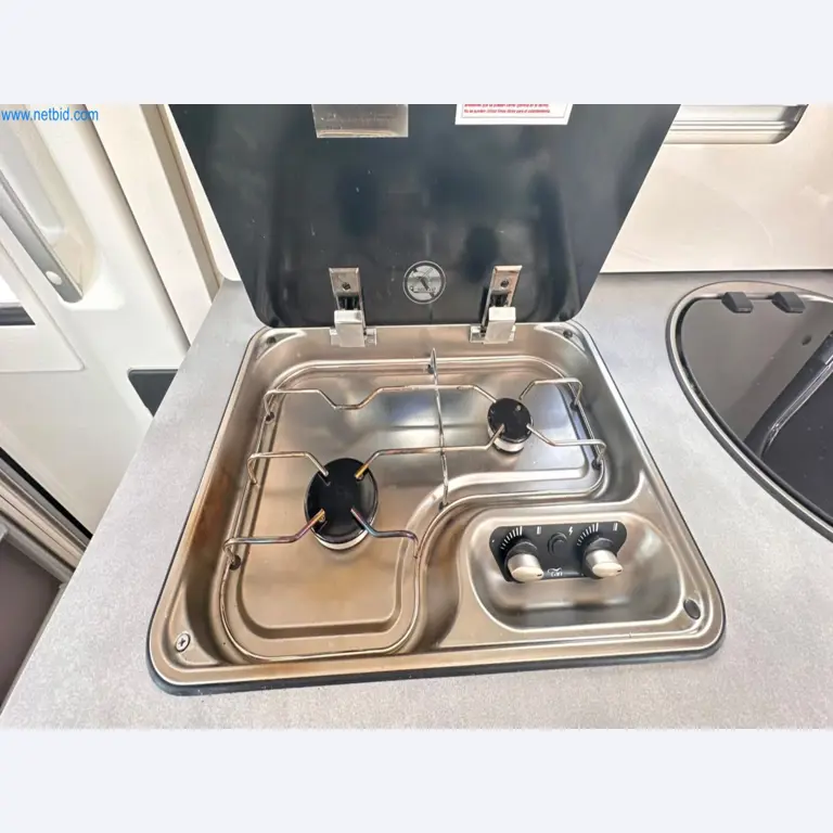 Motorhomes and recreational vehicles, travel trailers, caravan accessories, trucks, office and workshop equipment-14