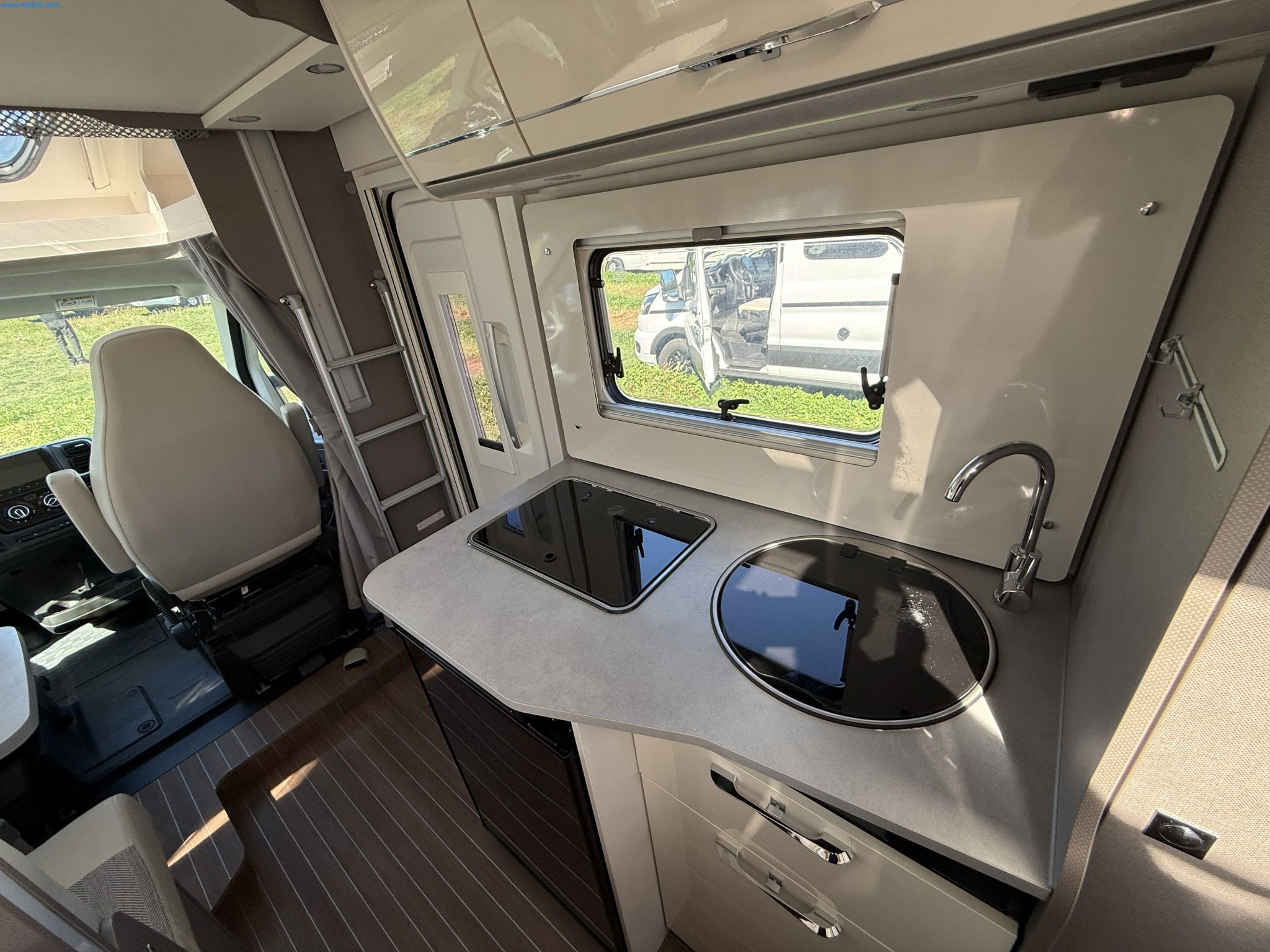 Motorhomes and recreational vehicles, travel trailers, RV accessories, trucks, office and workshop equipment-15