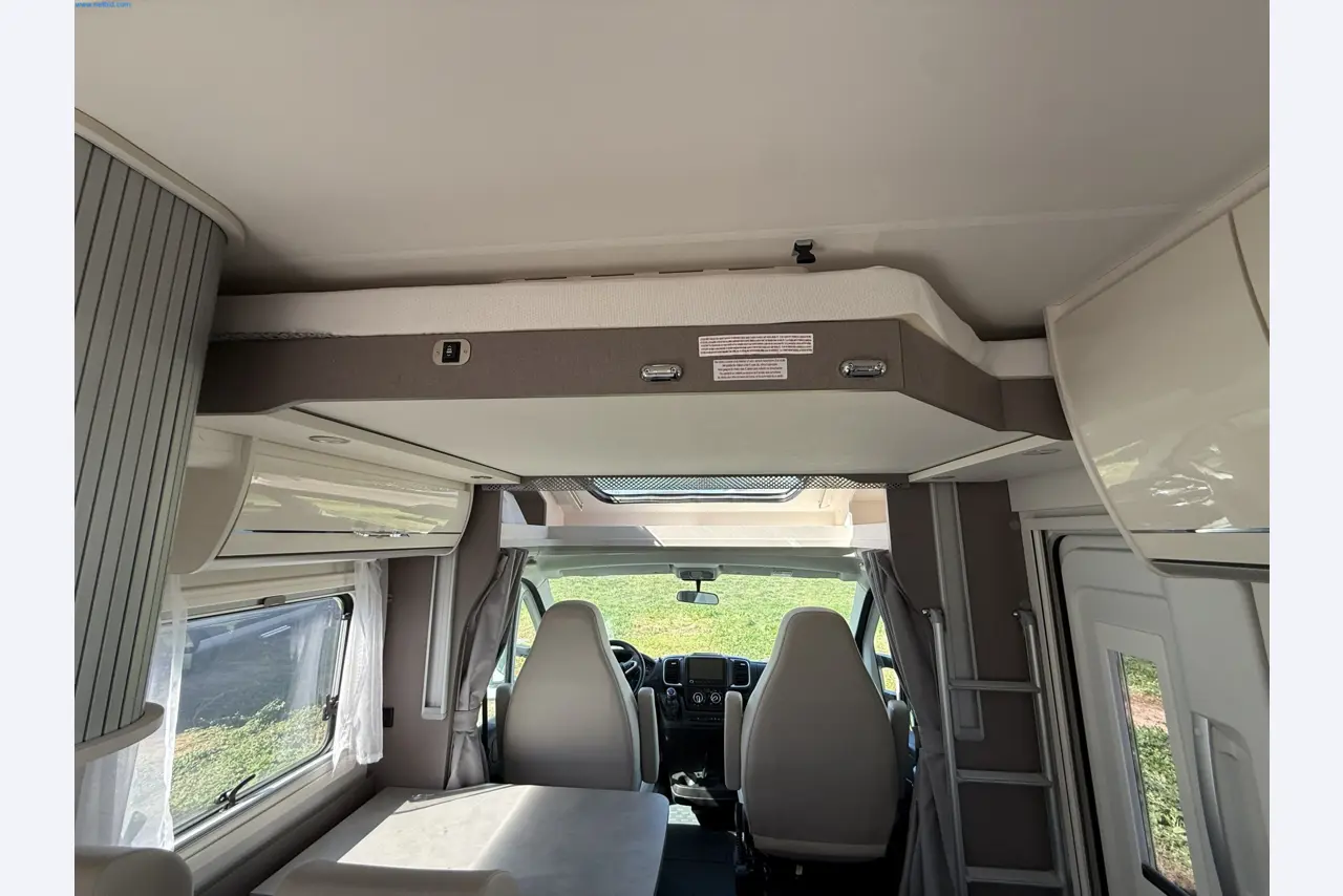 Motorhomes and recreational vehicles, travel trailers, RV accessories, trucks, office and workshop equipment-17