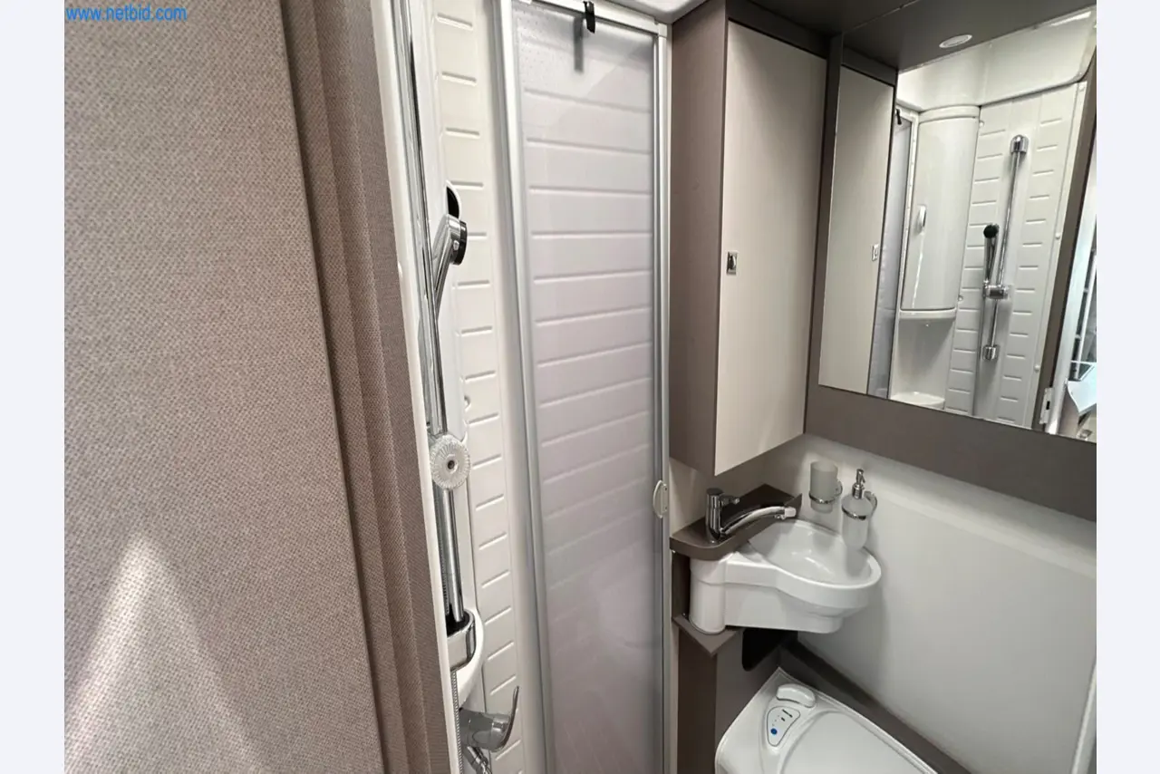 Motorhomes and recreational vehicles, travel trailers, caravan accessories, trucks, office and workshop equipment-6