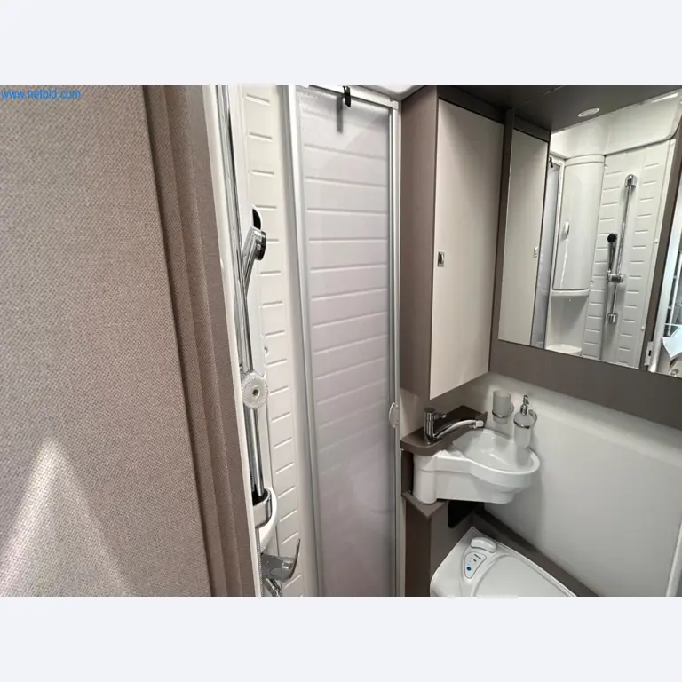 Motorhomes and recreational vehicles, travel trailers, caravan accessories, trucks, office and workshop equipment-6