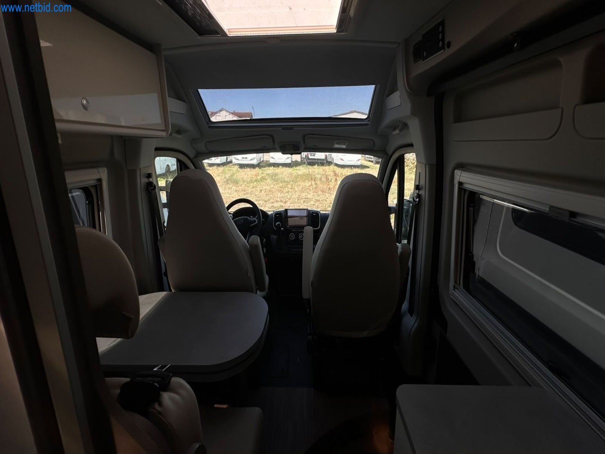 Motorhomes and recreational vehicles, travel trailers, caravan accessories, trucks, office and workshop equipment-11
