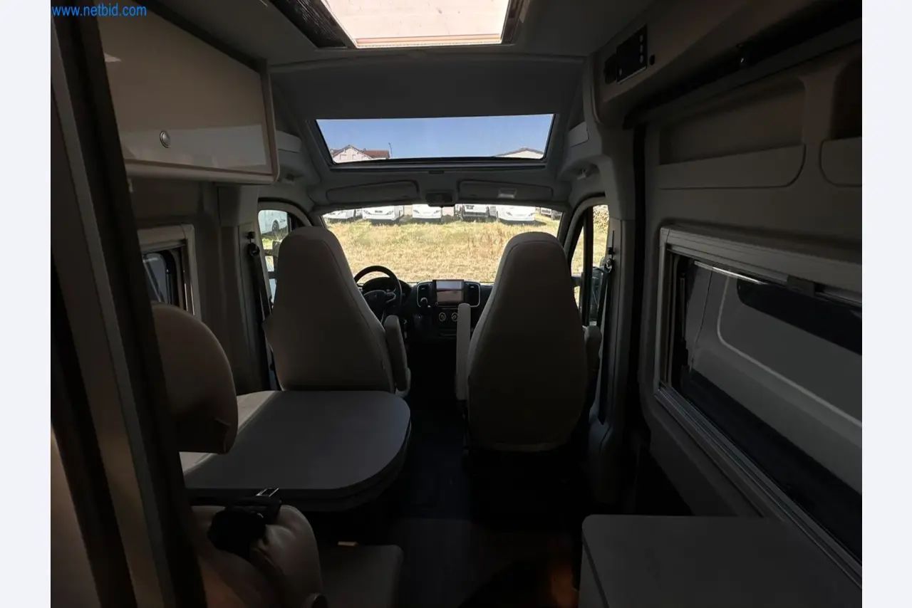 Motorhomes and recreational vehicles, travel trailers, caravan accessories, trucks, office and workshop equipment-11