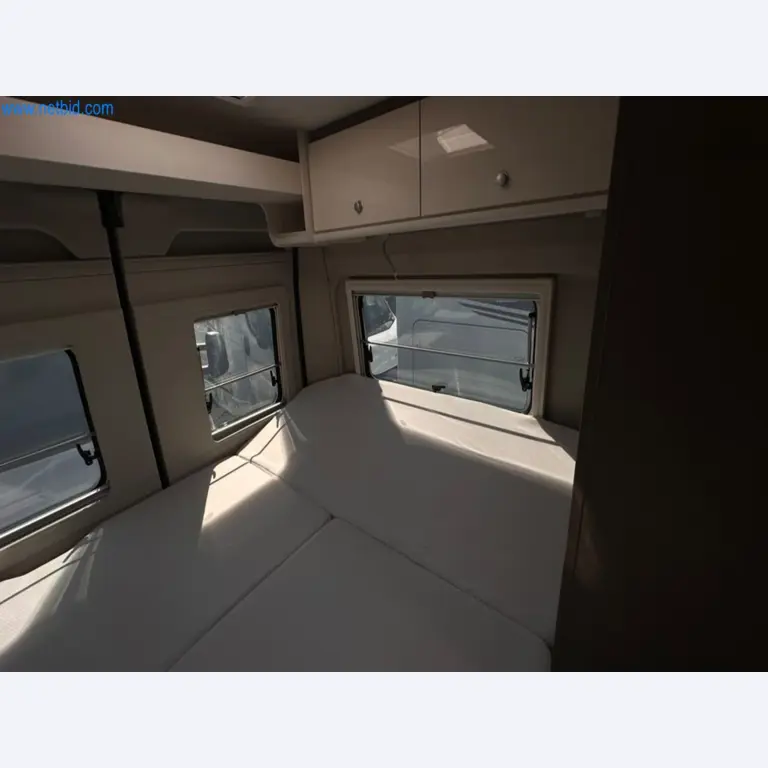 Motorhomes and recreational vehicles, travel trailers, caravan accessories, trucks, office and workshop equipment-12