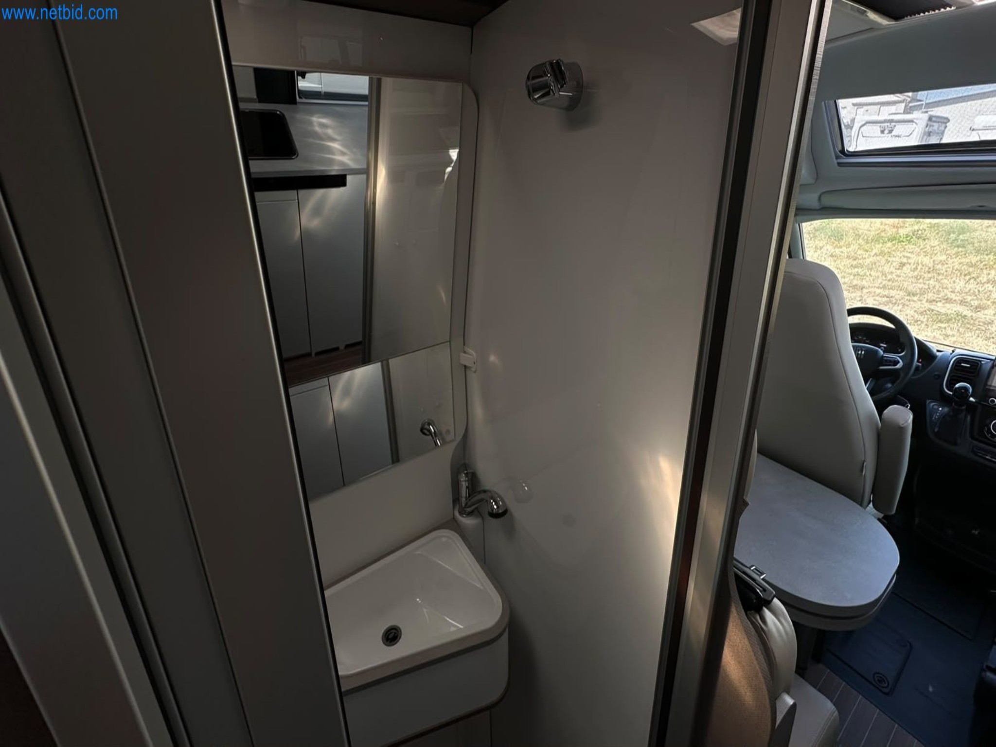 Motorhomes and recreational vehicles, travel trailers, caravan accessories, trucks, office and workshop equipment-13