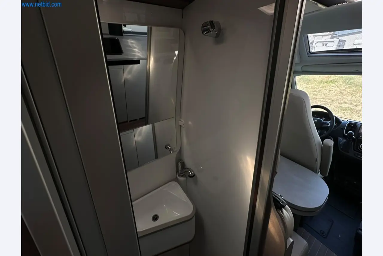 Motorhomes and recreational vehicles, travel trailers, caravan accessories, trucks, office and workshop equipment-13