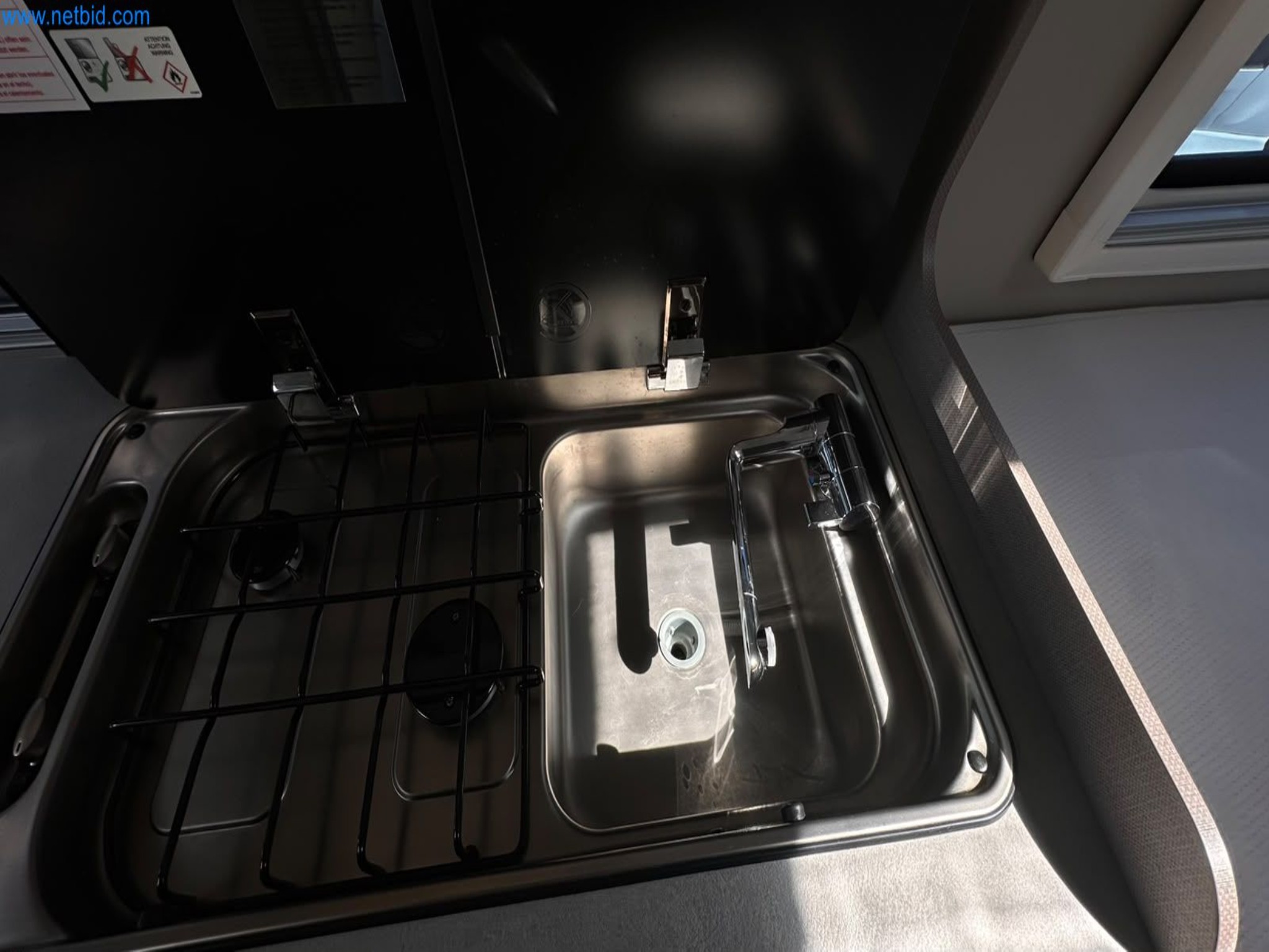 Motorhomes and recreational vehicles, travel trailers, caravan accessories, trucks, office and workshop equipment-15