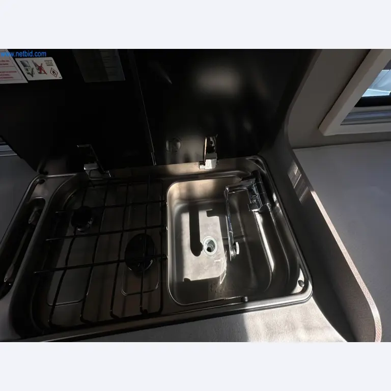 Motorhomes and recreational vehicles, travel trailers, caravan accessories, trucks, office and workshop equipment-15