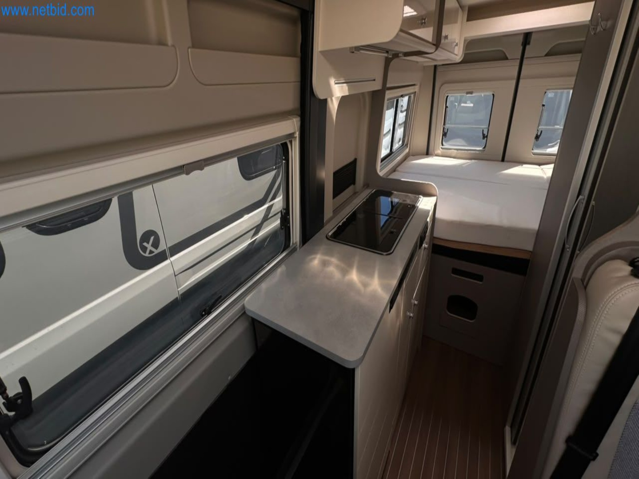 Motorhomes and recreational vehicles, travel trailers, caravan accessories, trucks, office and workshop equipment-3