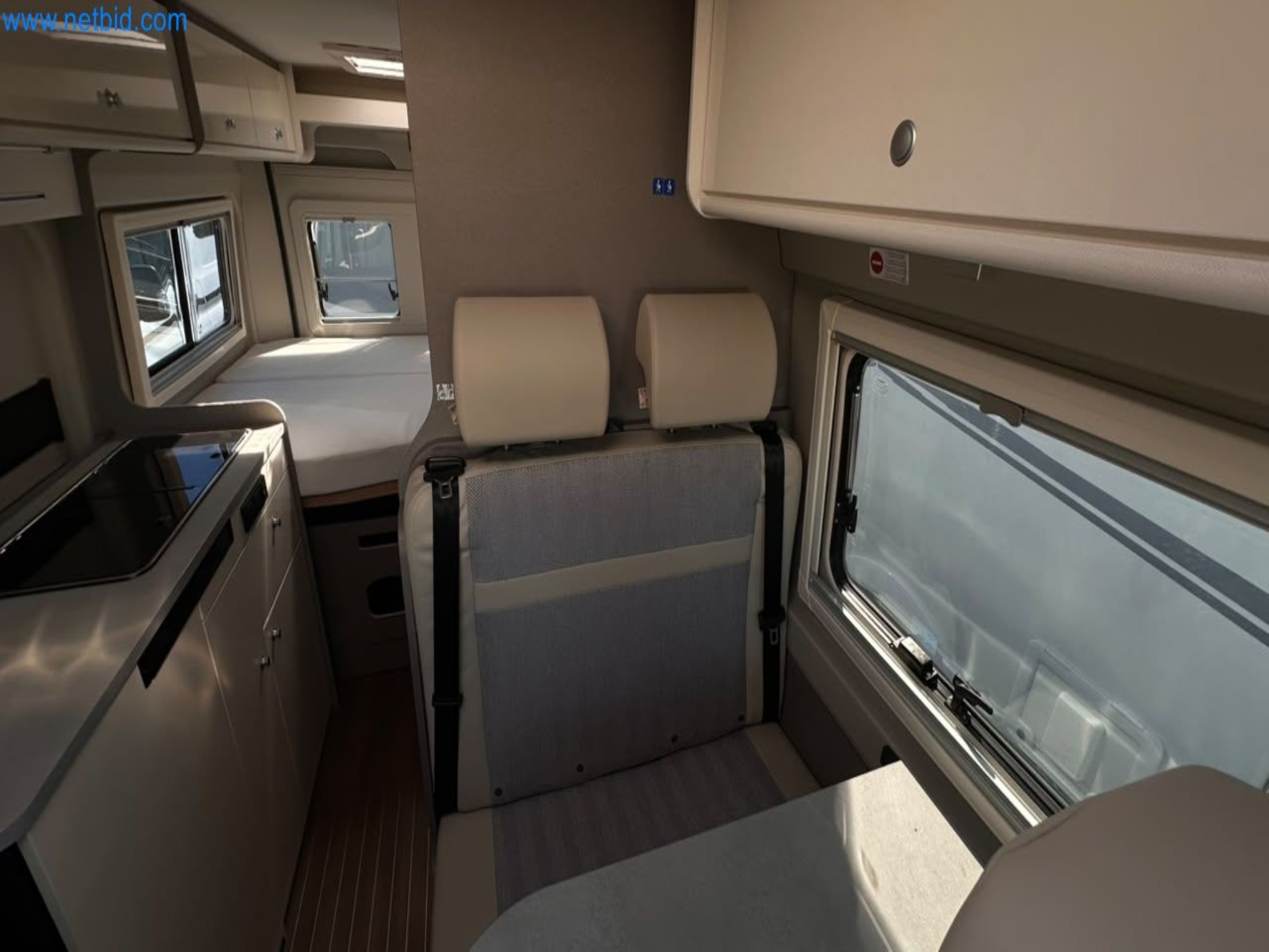 Motorhomes and recreational vehicles, travel trailers, caravan accessories, trucks, office and workshop equipment-4
