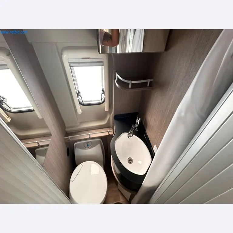 Motorhomes and recreational vehicles, travel trailers, caravan accessories, trucks, office and workshop equipment-15
