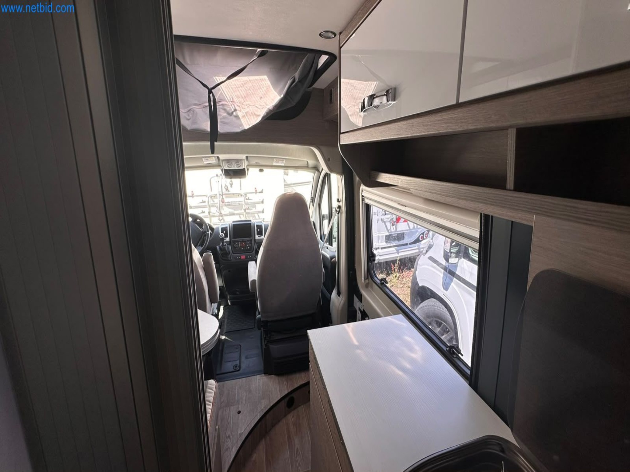 Motorhomes and recreational vehicles, travel trailers, caravan accessories, trucks, office and workshop equipment-18