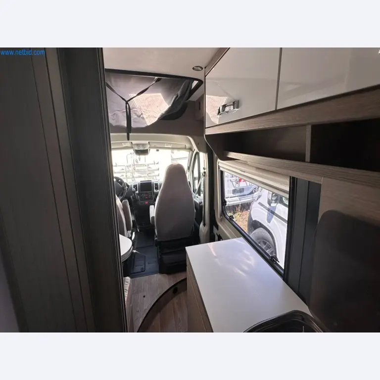 Motorhomes and recreational vehicles, travel trailers, caravan accessories, trucks, office and workshop equipment-18