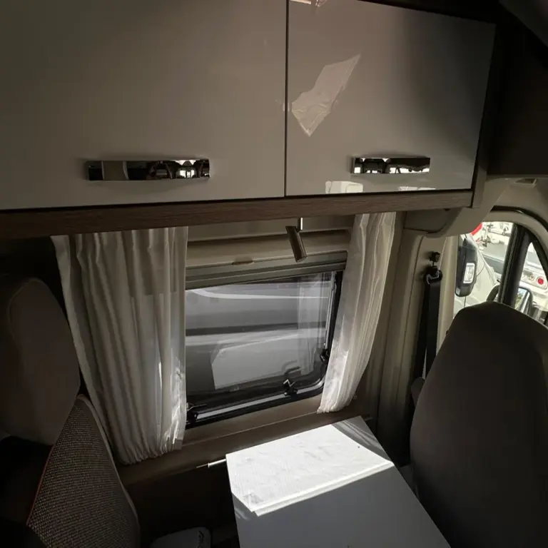 Partially integrated van-based motorhome Citroen Pössl