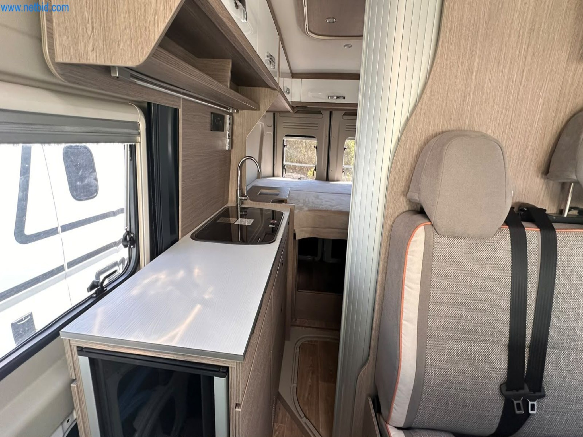Motorhomes and recreational vehicles, travel trailers, caravan accessories, trucks, office and workshop equipment-2