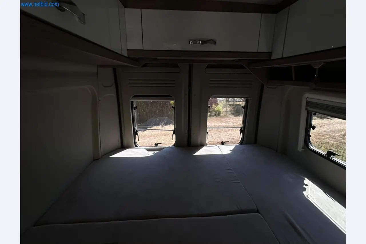 Motorhomes and recreational vehicles, travel trailers, caravan accessories, trucks, office and workshop equipment-4