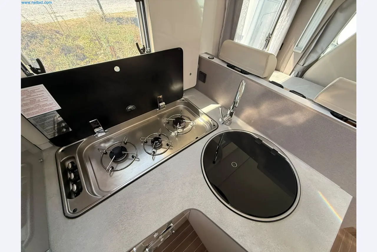 Motorhomes and recreational vehicles, travel trailers, caravan accessories, trucks, office and workshop equipment-15