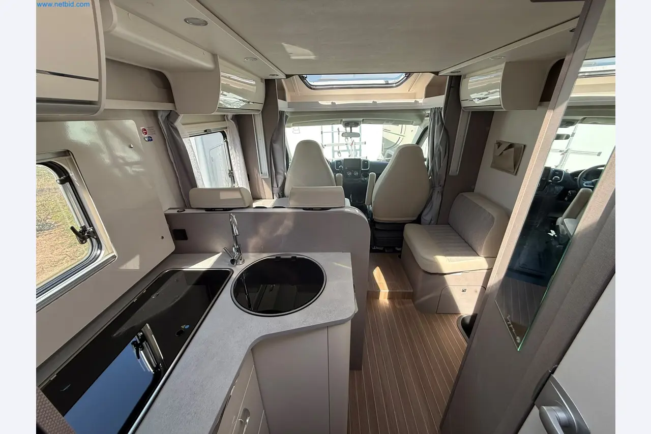 Motorhomes and recreational vehicles, travel trailers, caravan accessories, trucks, office and workshop equipment-20