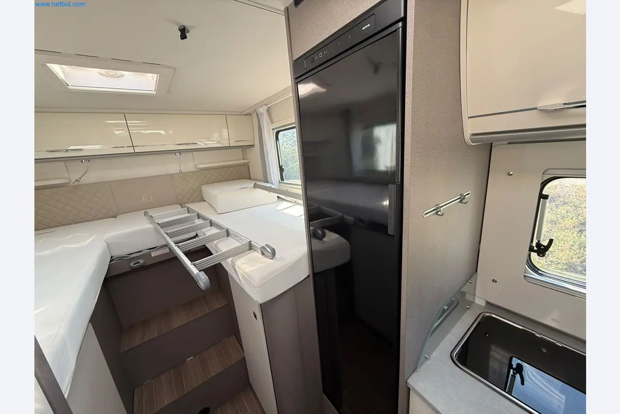 Motorhomes and recreational vehicles, travel trailers, caravan accessories, trucks, office and workshop equipment-3