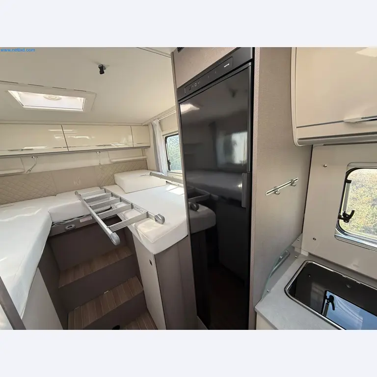 Motorhomes and recreational vehicles, travel trailers, caravan accessories, trucks, office and workshop equipment-3