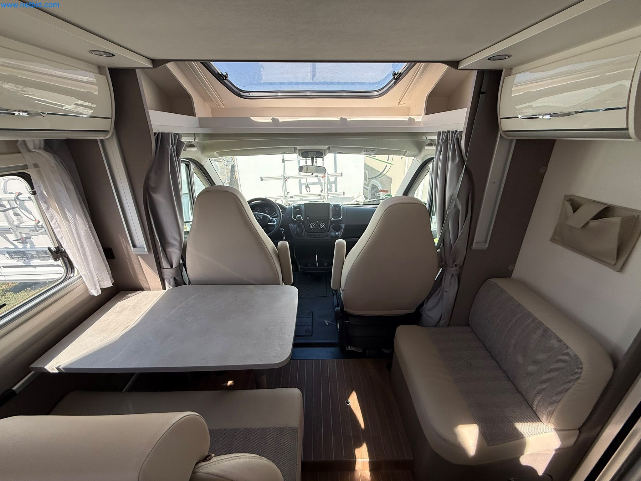 Motorhomes and recreational vehicles, travel trailers, caravan accessories, trucks, office and workshop equipment-4