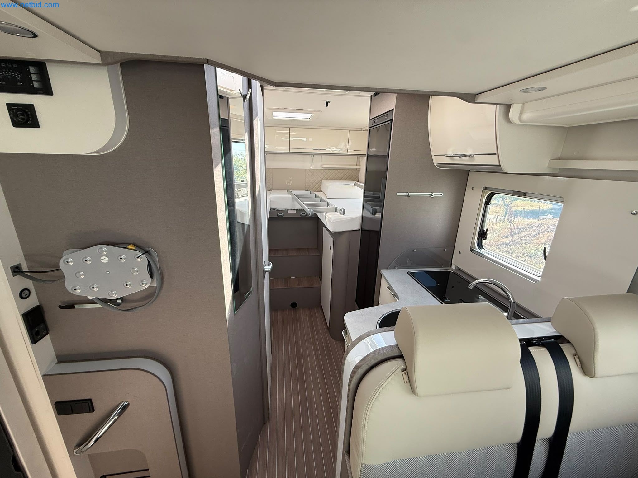 Motorhomes and recreational vehicles, travel trailers, caravan accessories, trucks, office and workshop equipment-5