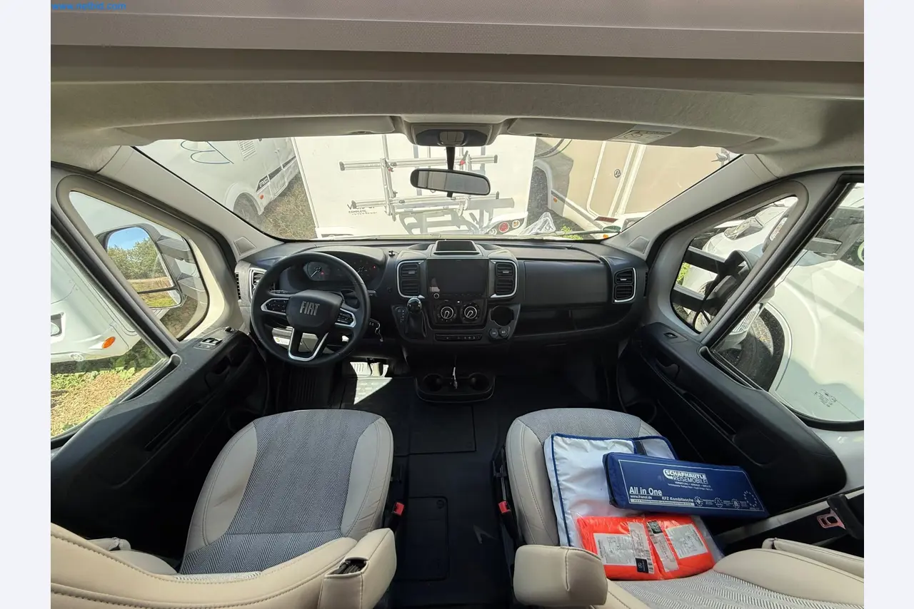 Motorhomes and recreational vehicles, travel trailers, caravan accessories, trucks, office and workshop equipment-10