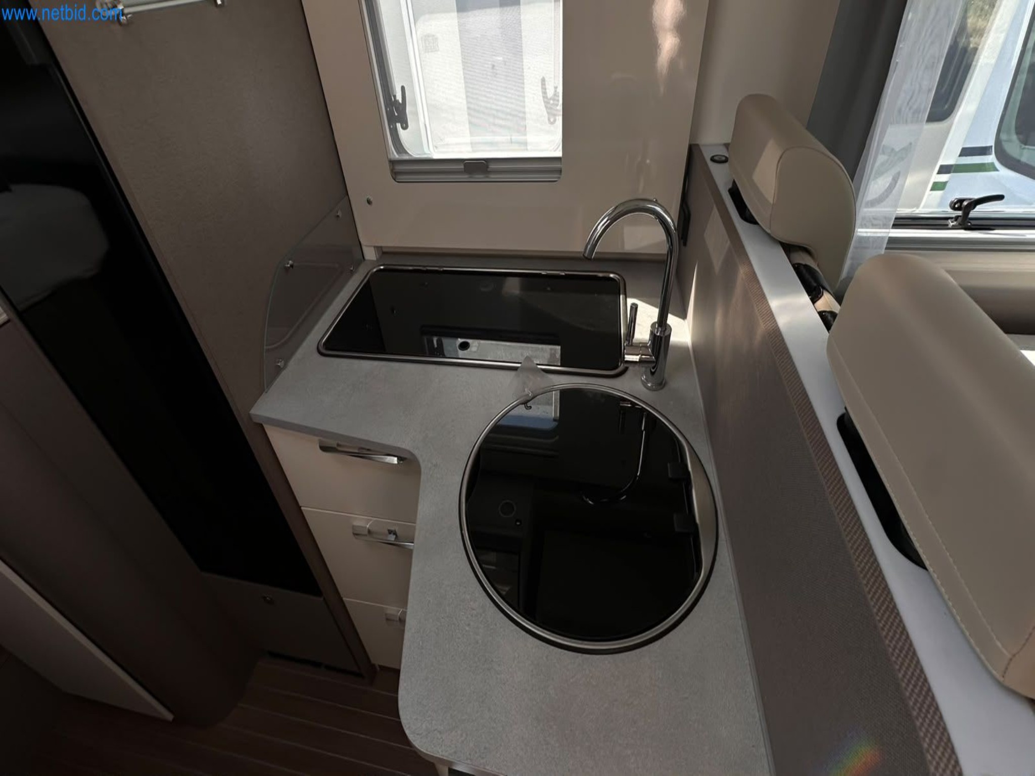 Motorhomes and recreational vehicles, travel trailers, caravan accessories, trucks, office and workshop equipment-16