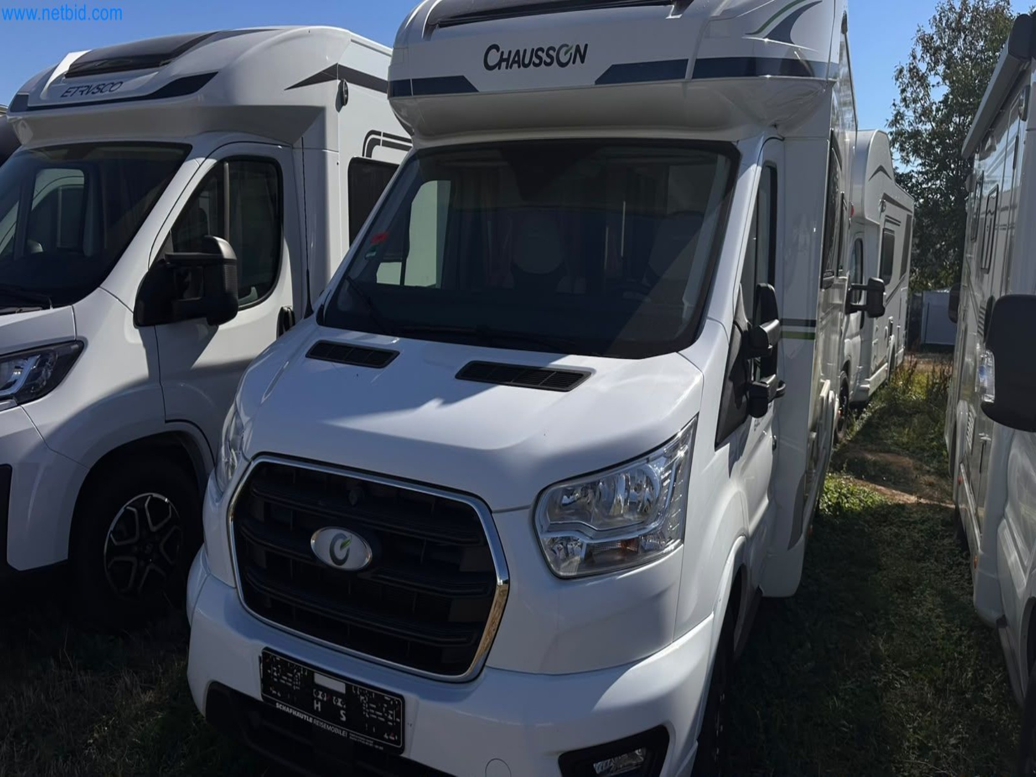 Motorhomes and recreational vehicles, travel trailers, caravan accessories, trucks, office and workshop equipment-25