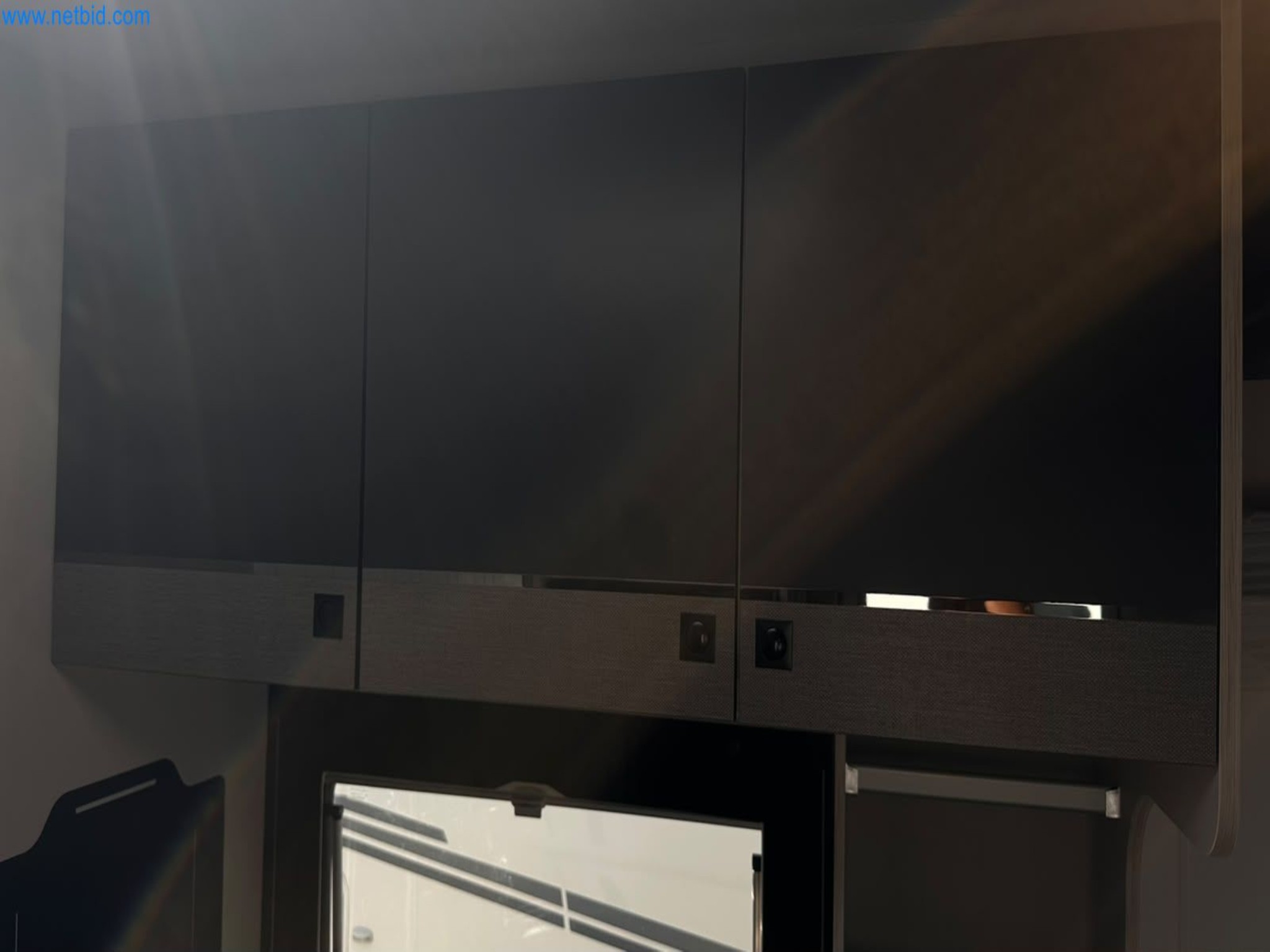 Motorhomes and recreational vehicles, travel trailers, caravan accessories, trucks, office and workshop equipment-9