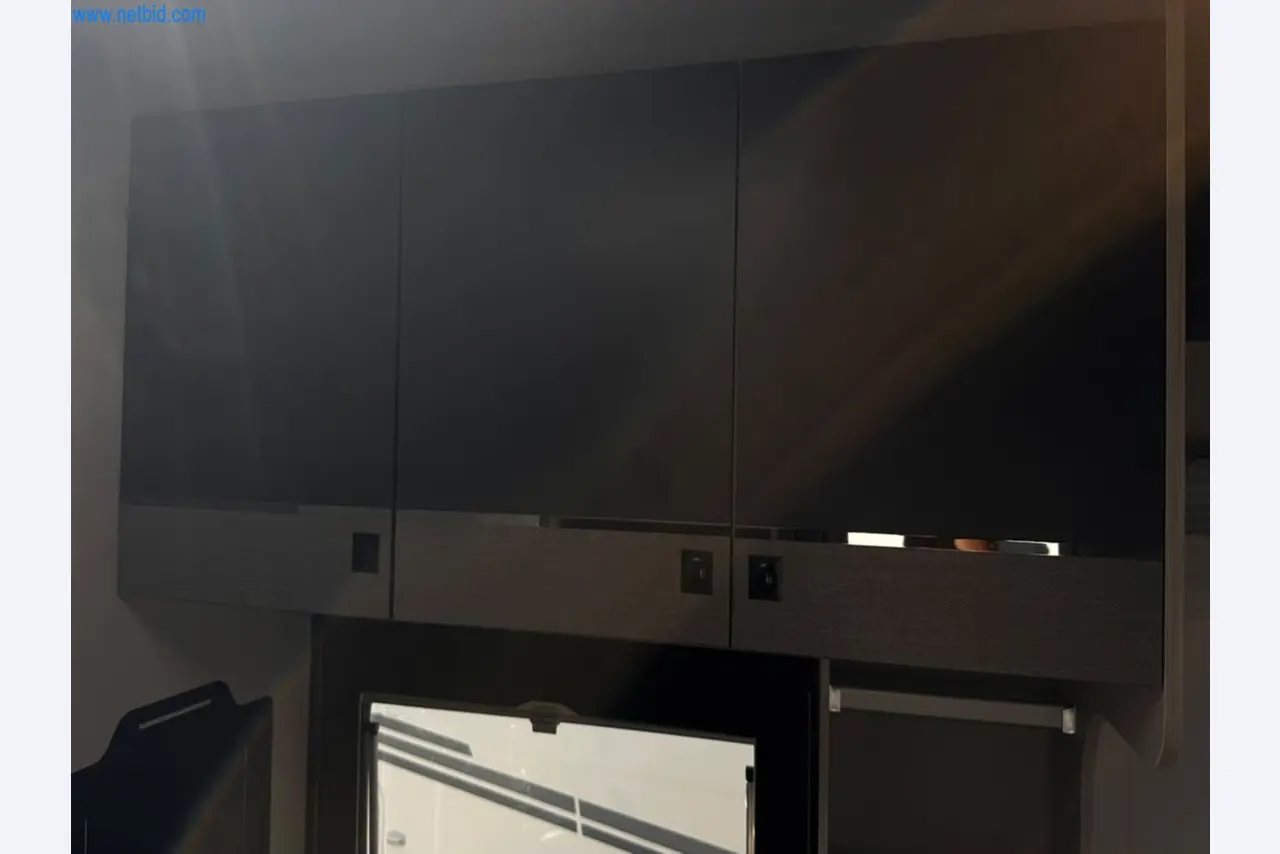 Motorhomes and recreational vehicles, travel trailers, caravan accessories, trucks, office and workshop equipment-9