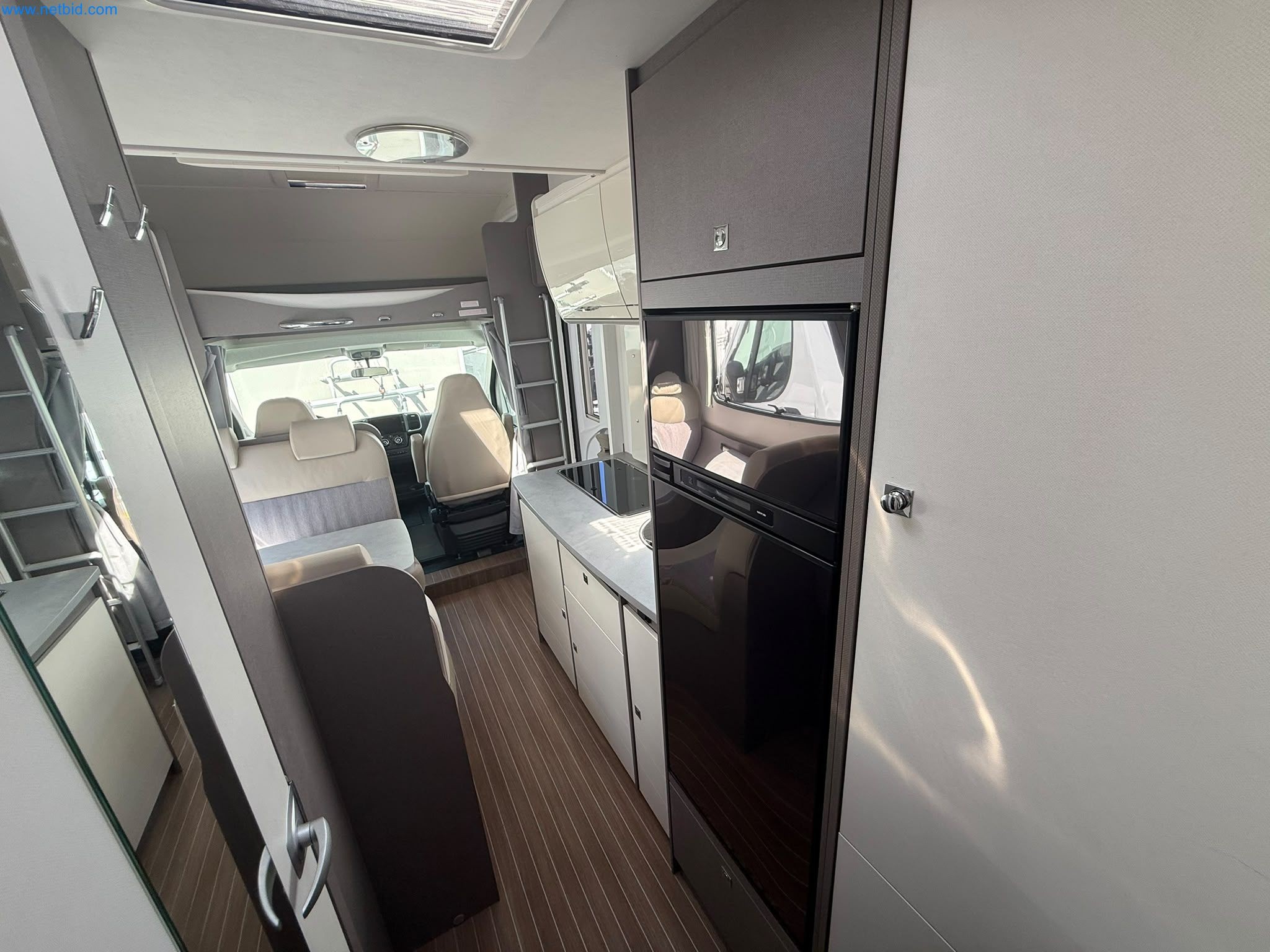 Motorhomes and recreational vehicles, travel trailers, caravan accessories, trucks, office and workshop equipment-13