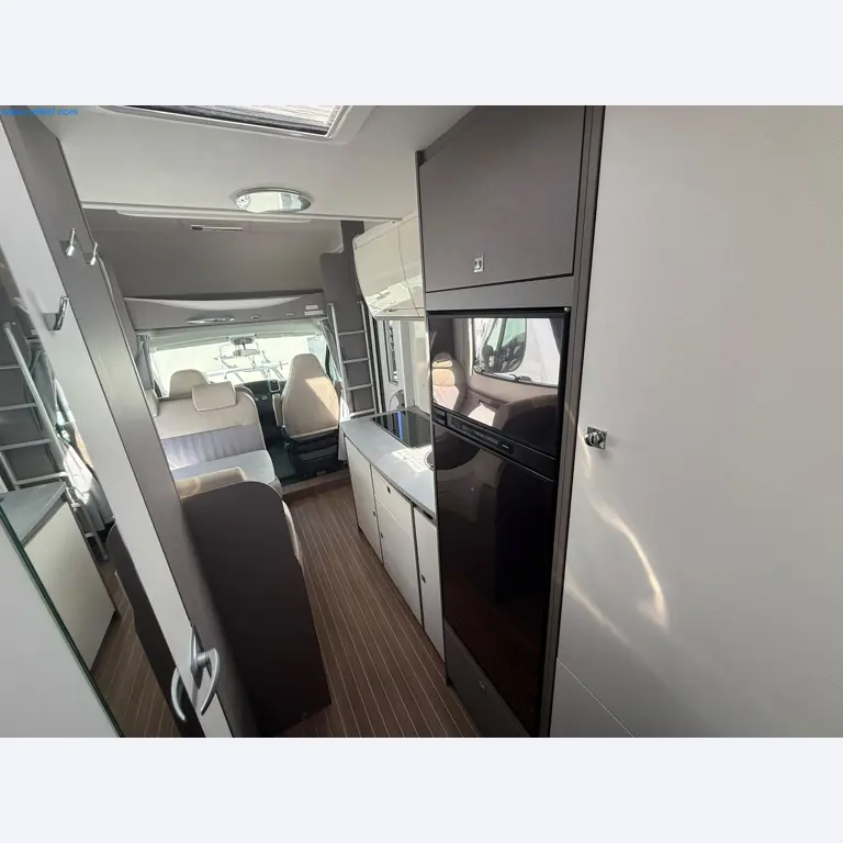 Motorhomes and recreational vehicles, travel trailers, caravan accessories, trucks, office and workshop equipment-13
