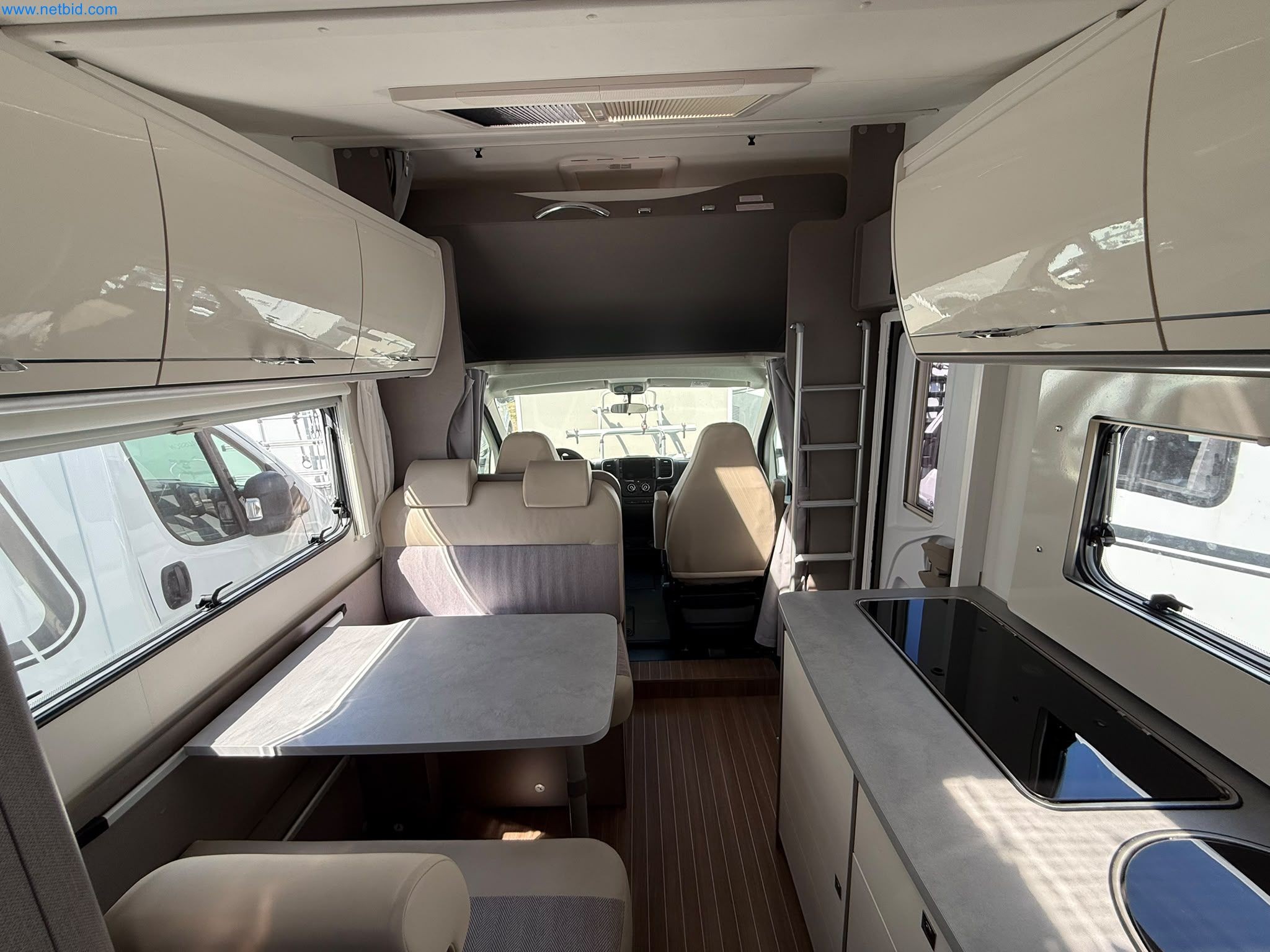 Motorhomes and recreational vehicles, travel trailers, caravan accessories, trucks, office and workshop equipment-16