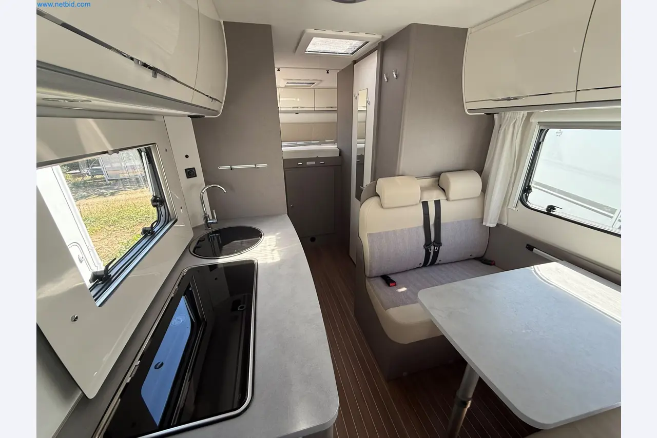 Motorhomes and recreational vehicles, travel trailers, caravan accessories, trucks, office and workshop equipment-18