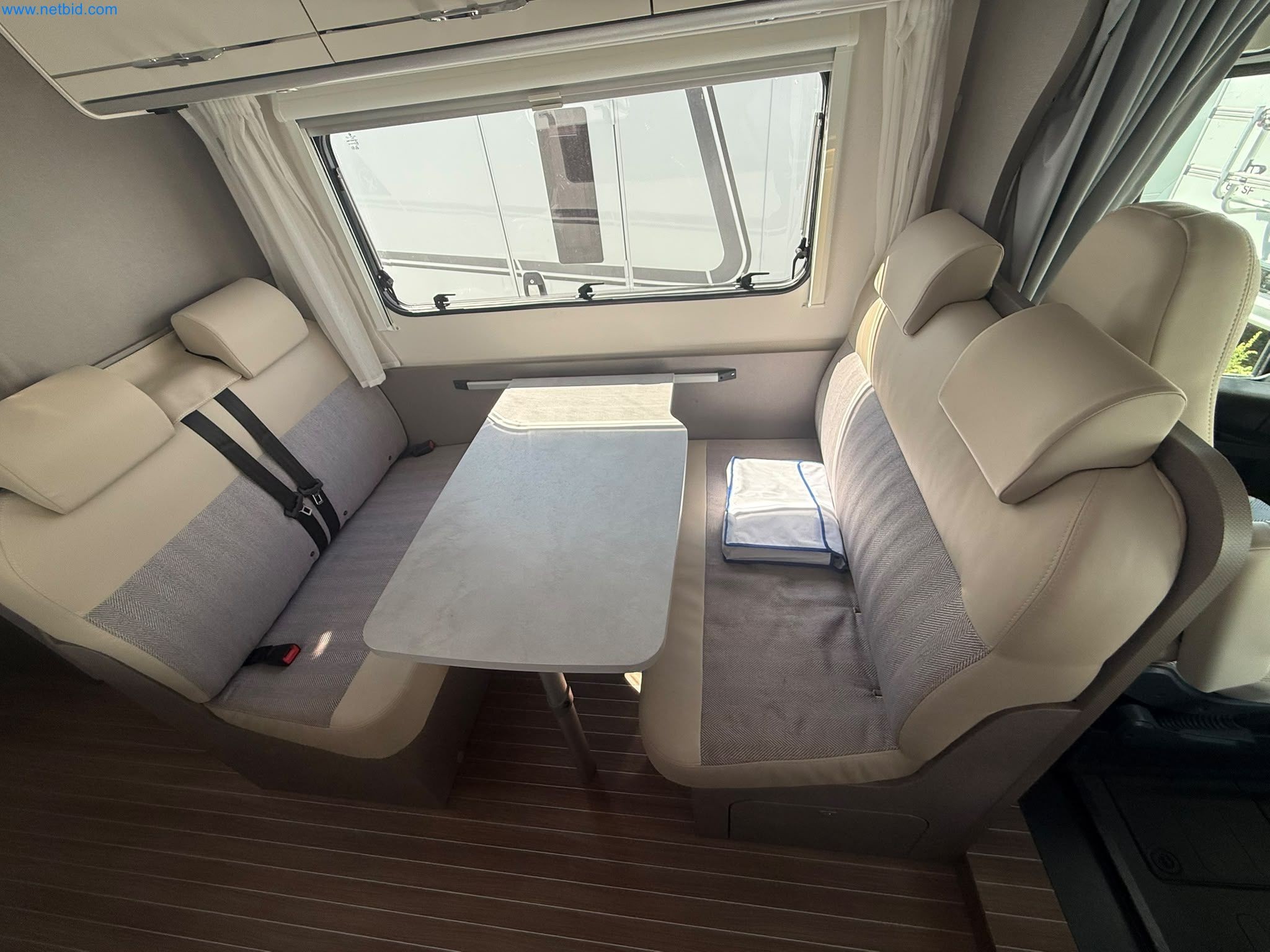 Motorhomes and recreational vehicles, travel trailers, caravan accessories, trucks, office and workshop equipment-3