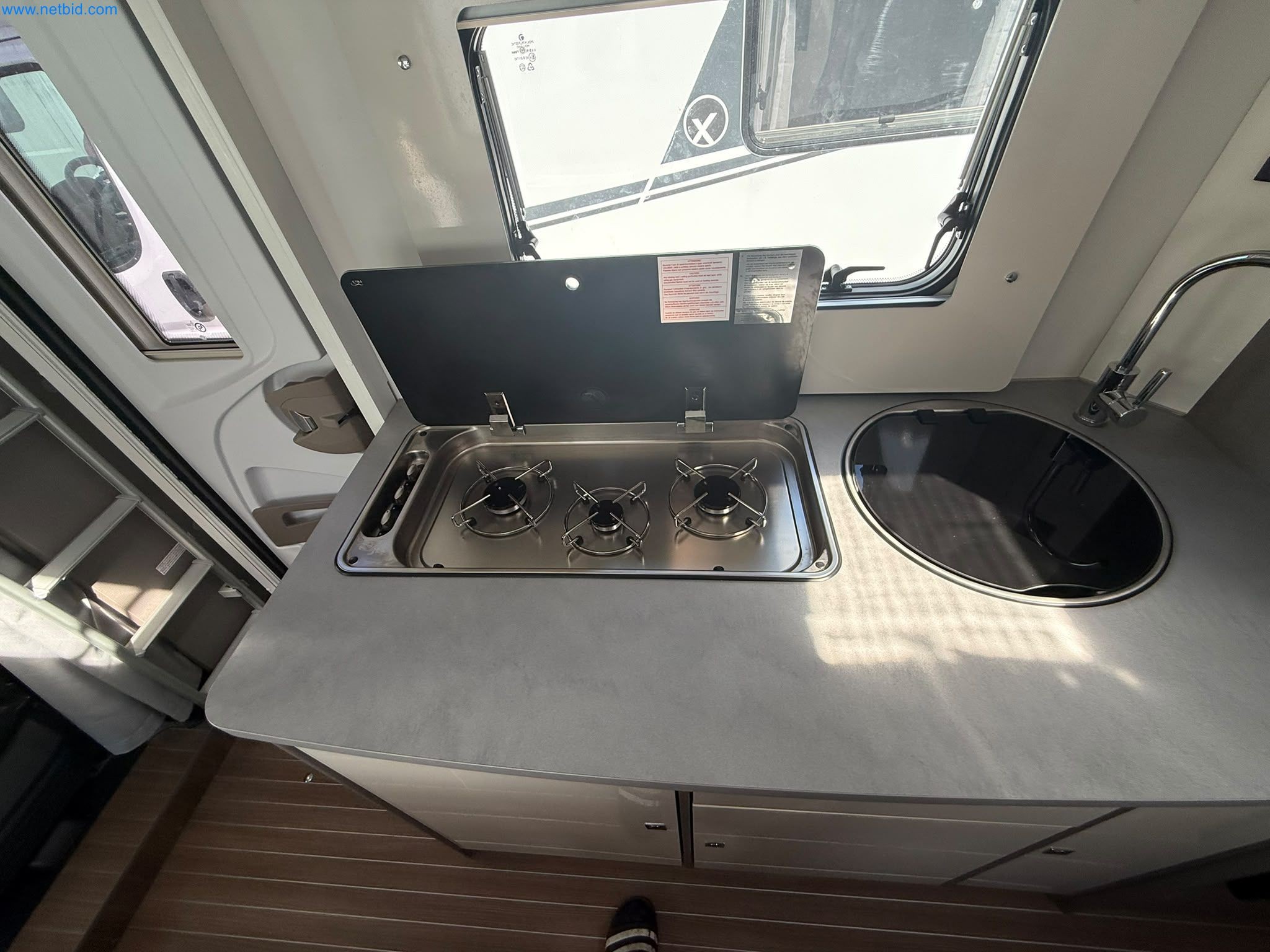 Motorhomes and recreational vehicles, travel trailers, caravan accessories, trucks, office and workshop equipment-6