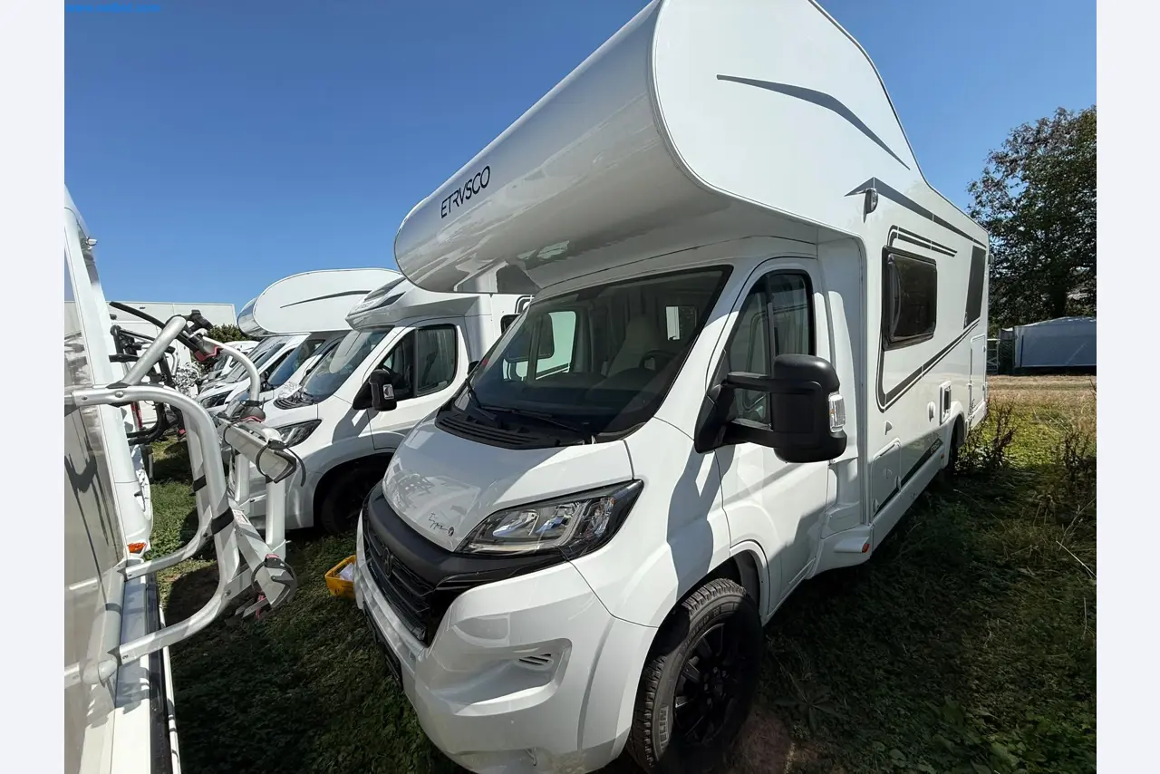 Motorhomes and recreational vehicles, travel trailers, caravan accessories, trucks, office and workshop equipment-7