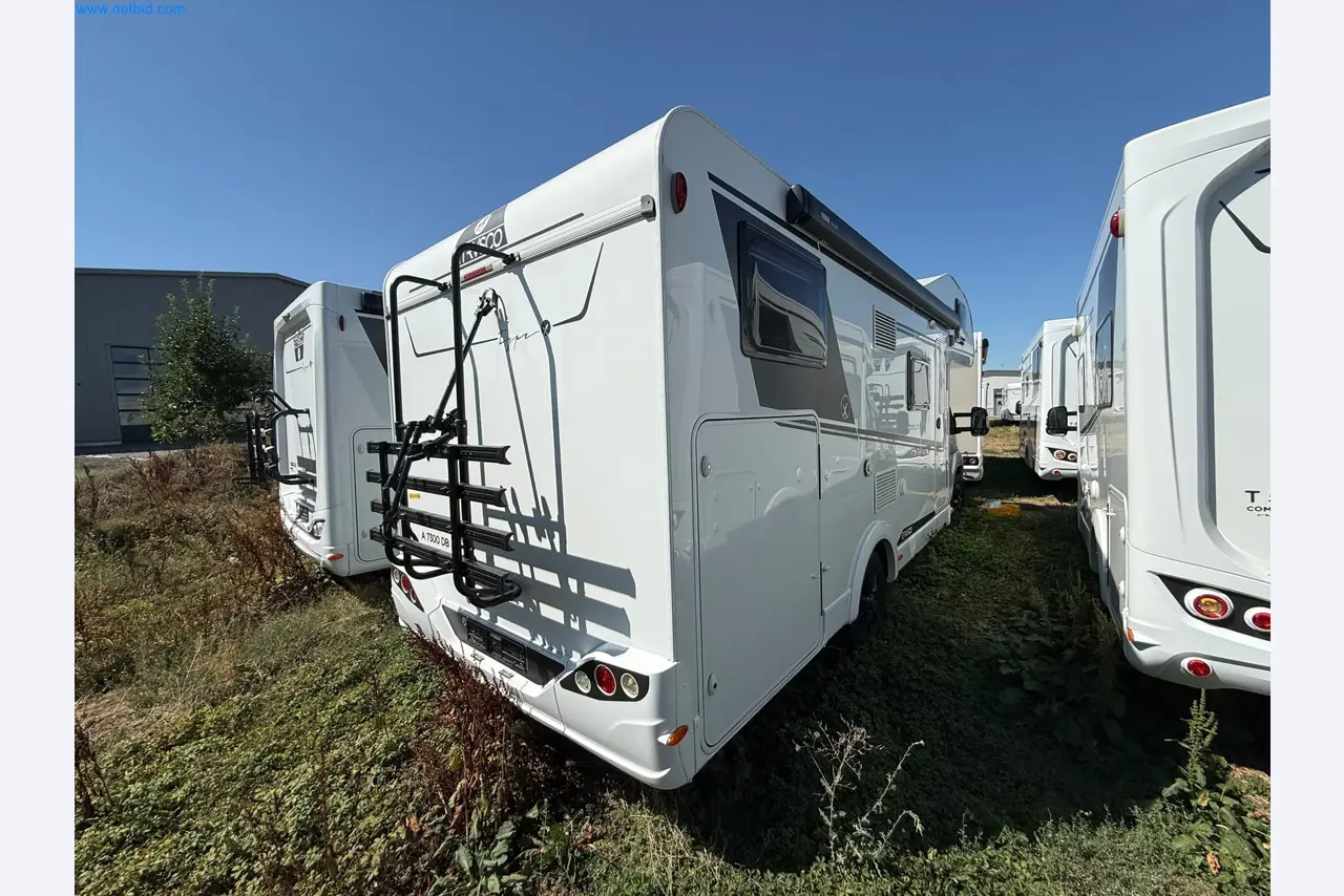 Motorhomes and recreational vehicles, travel trailers, caravan accessories, trucks, office and workshop equipment-9