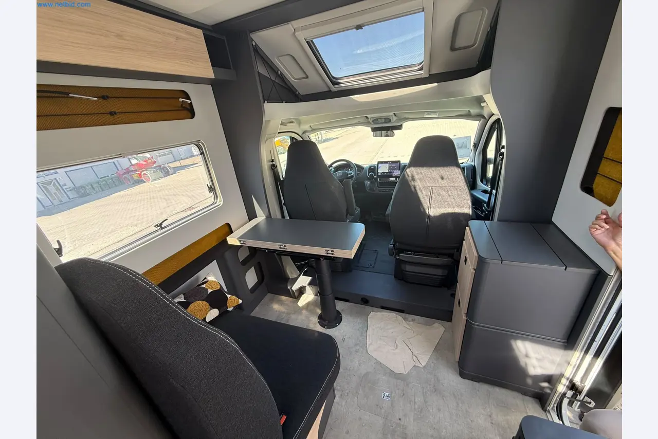 Motorhomes and recreational vehicles, travel trailers, caravan accessories, trucks, office and workshop equipment-4