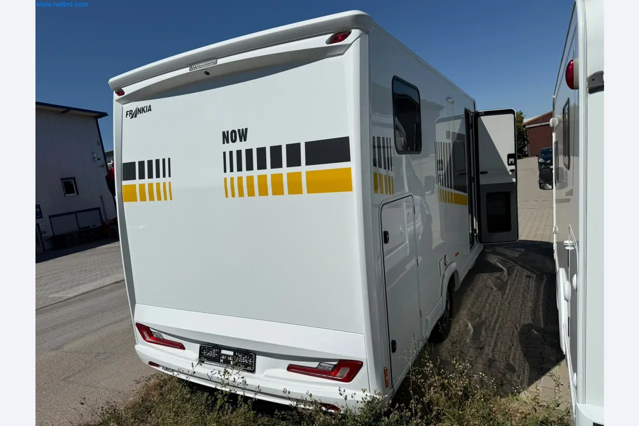 Motorhomes and recreational vehicles, travel trailers, caravan accessories, trucks, office and workshop equipment-7