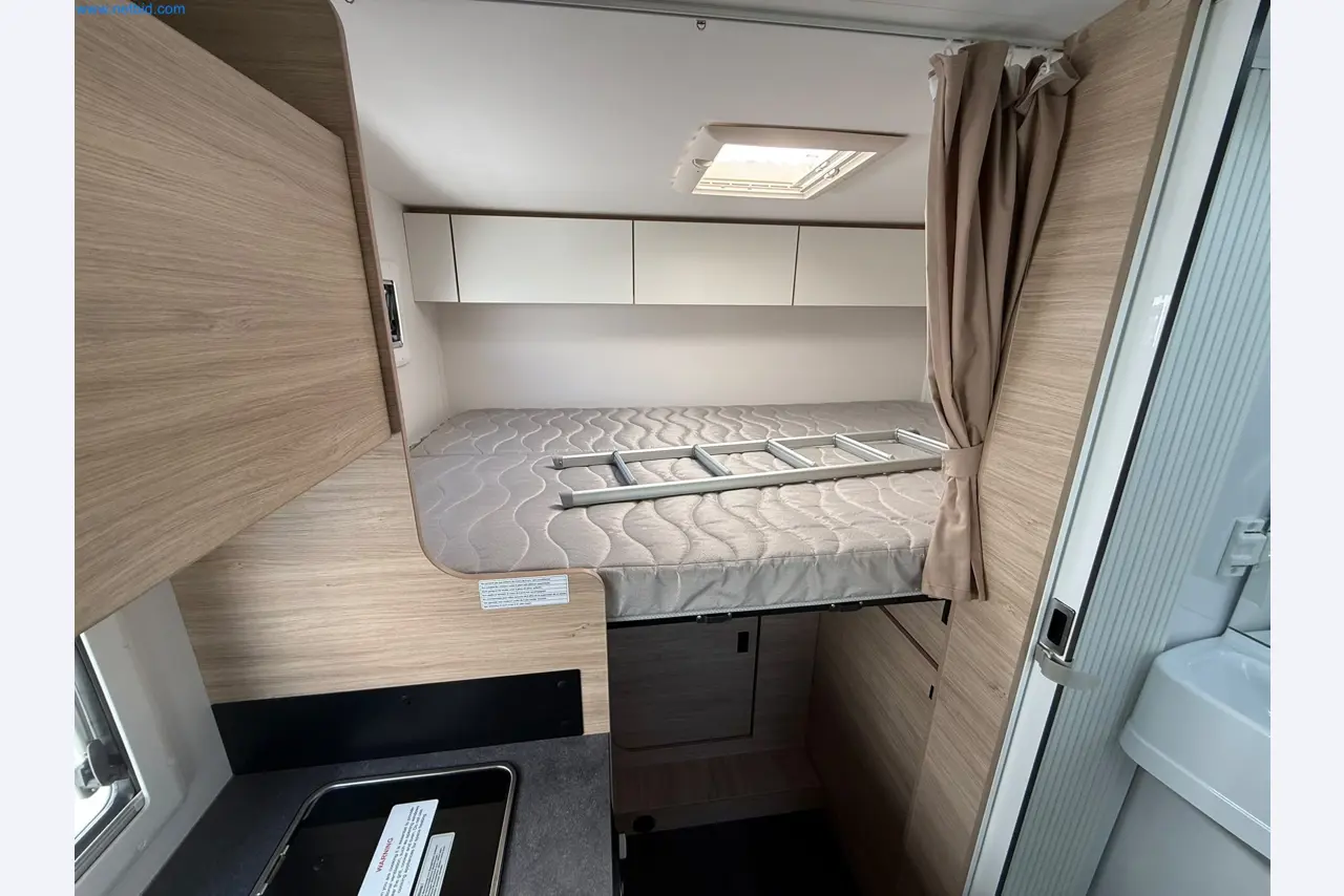 Motorhomes and recreational vehicles, travel trailers, caravan accessories, trucks, office and workshop equipment-10
