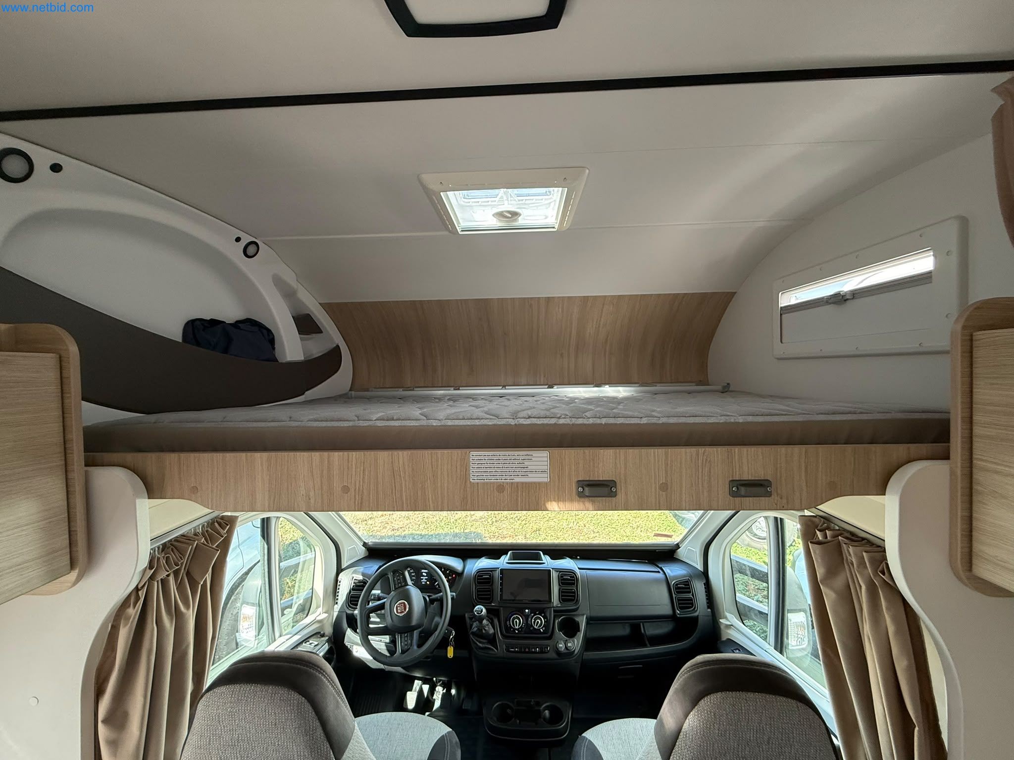 Motorhomes and recreational vehicles, travel trailers, caravan accessories, trucks, office and workshop equipment-13