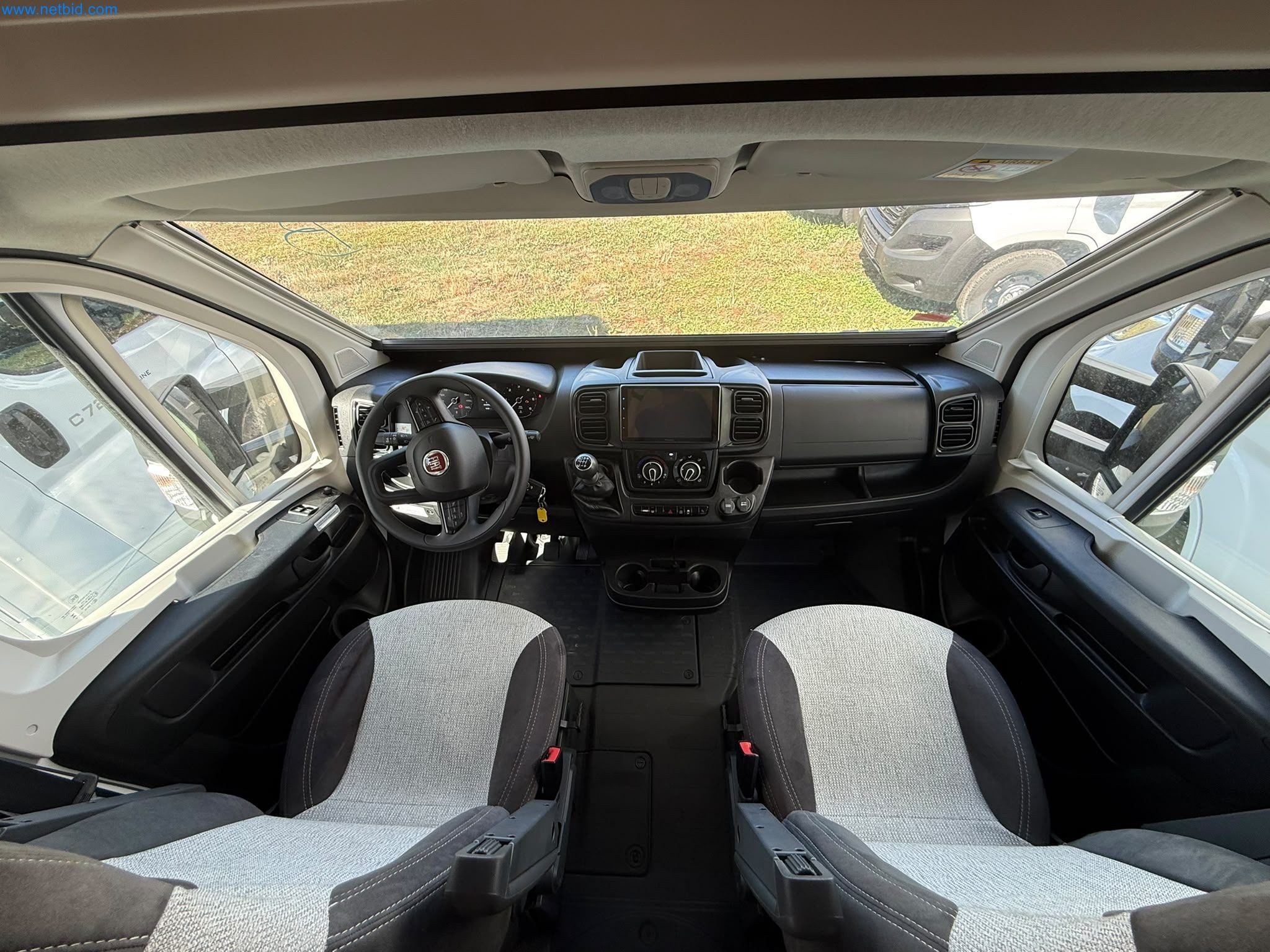 Motorhomes and recreational vehicles, travel trailers, caravan accessories, trucks, office and workshop equipment-15